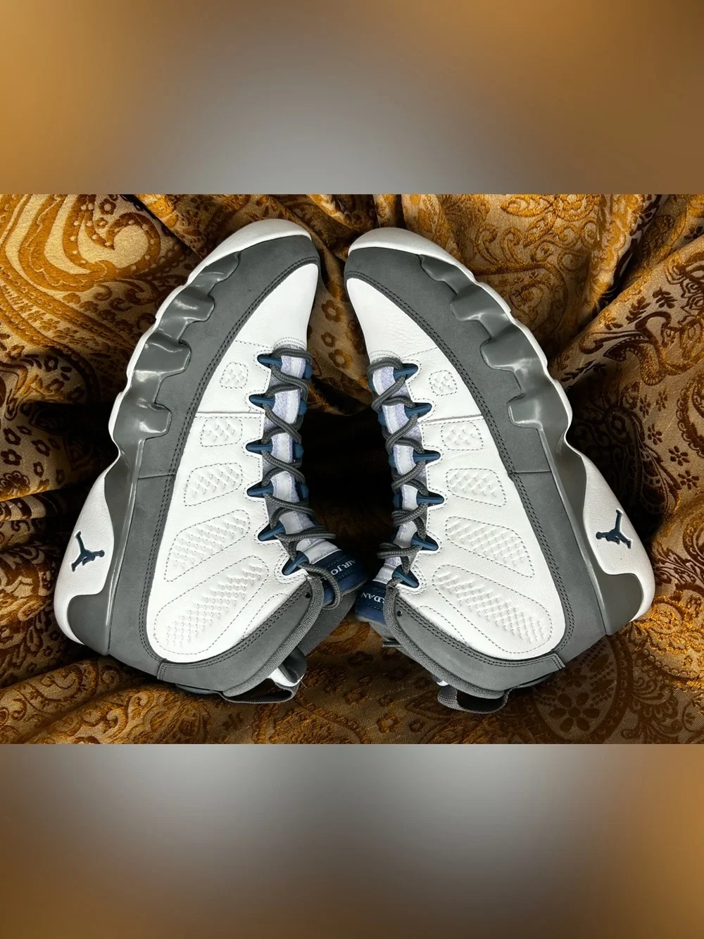 AIR JORDAN 9 RETRO  Flint Gray Men’s Air Jumpman  - White & Gray